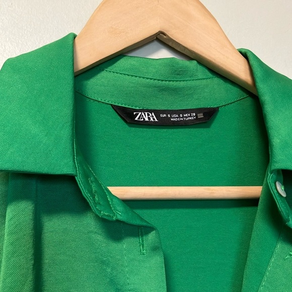 Zara Vibrant Green Button-Up Blouse - Picture 2 of 6